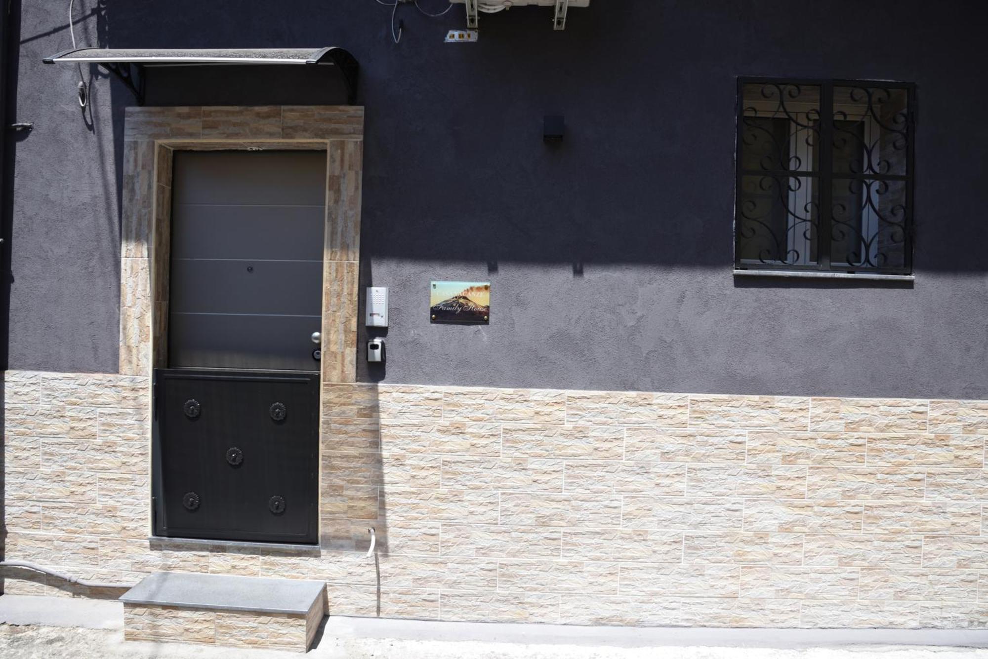 Family House Apartment Catania Exterior foto